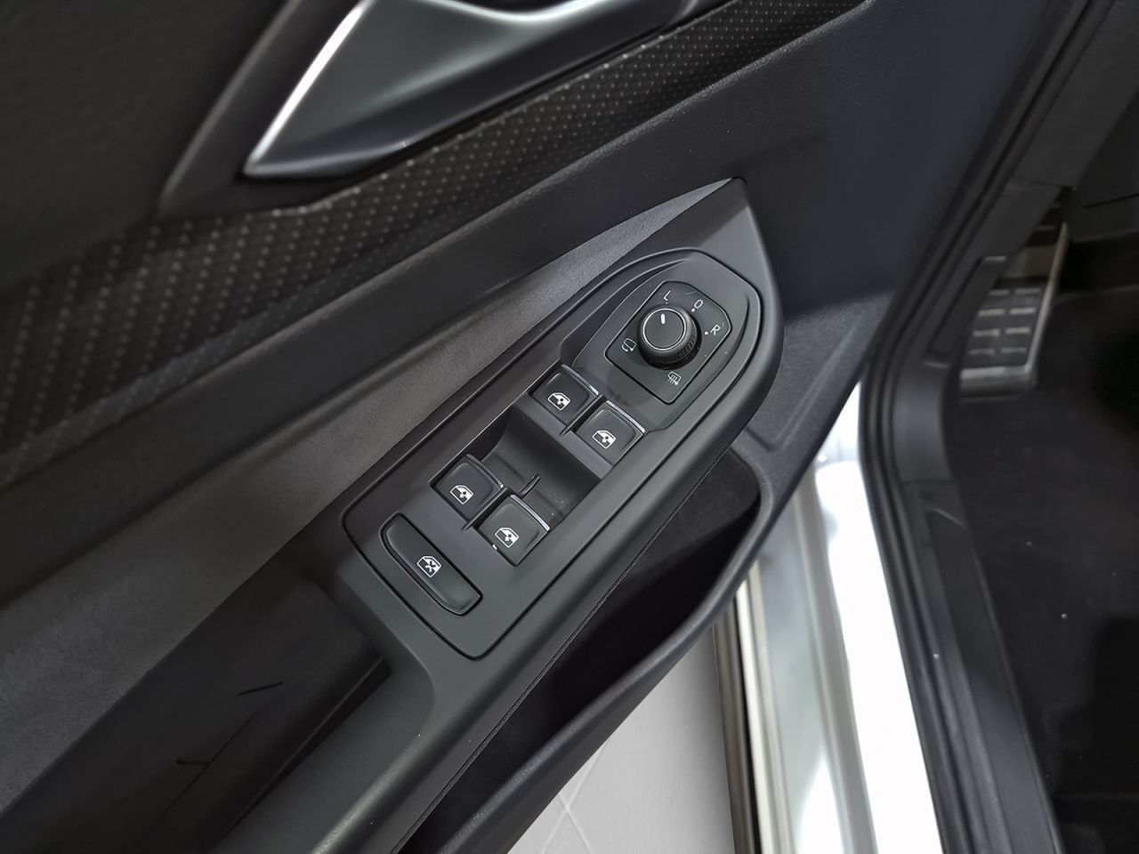 Volkswagen Golf R-Line 1.5 eTSI 110kW (150CV) DSG - foto 11