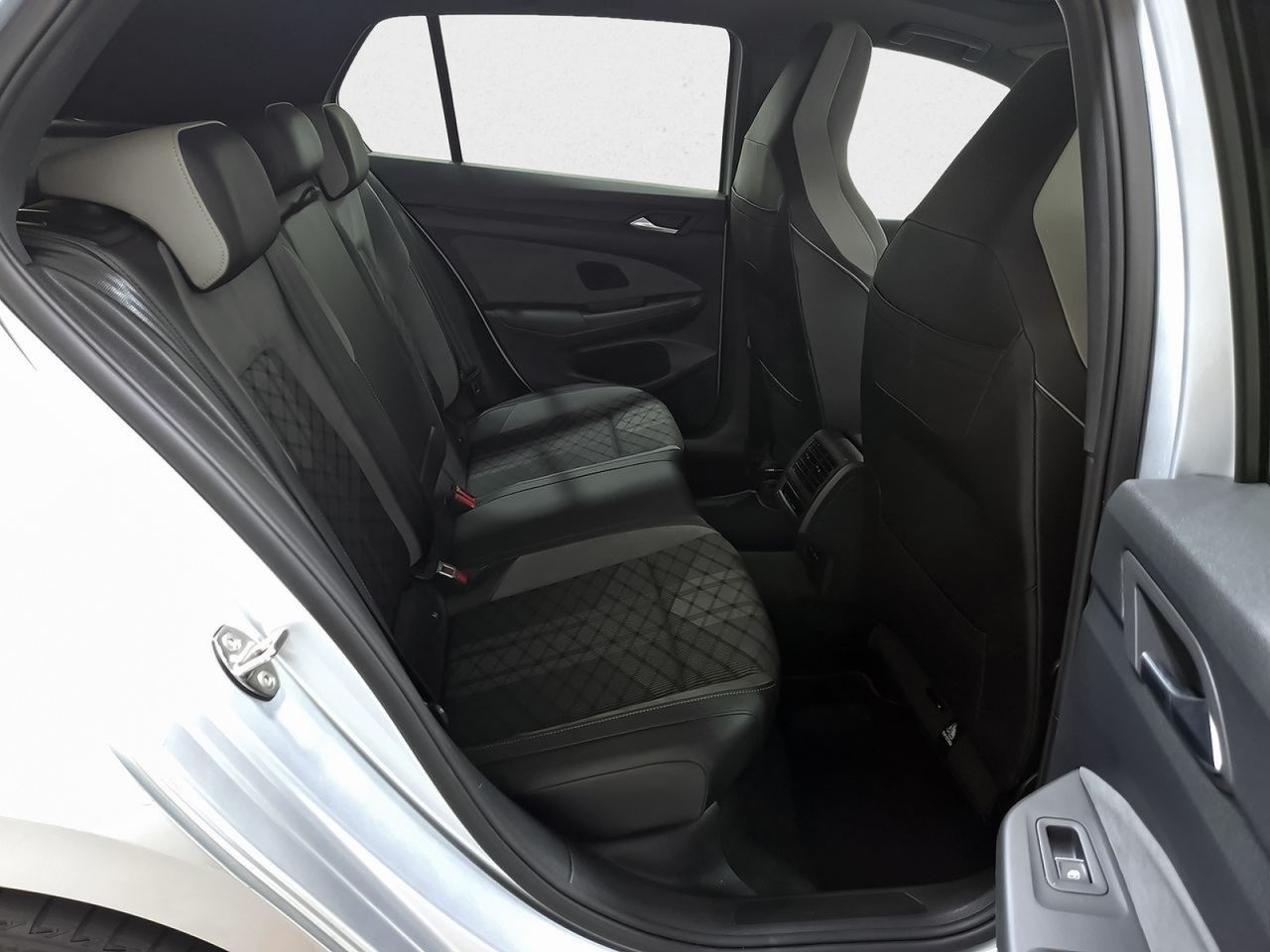 Volkswagen Golf R-Line 1.5 eTSI 110kW (150CV) DSG - foto 8