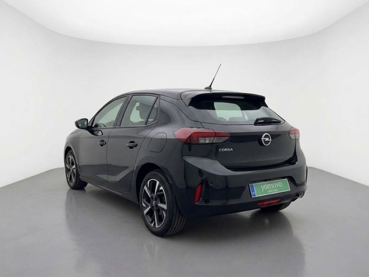 Opel Corsa 1.2T Hybrid 110 CV Barcelona - Estado Impecable - foto 2