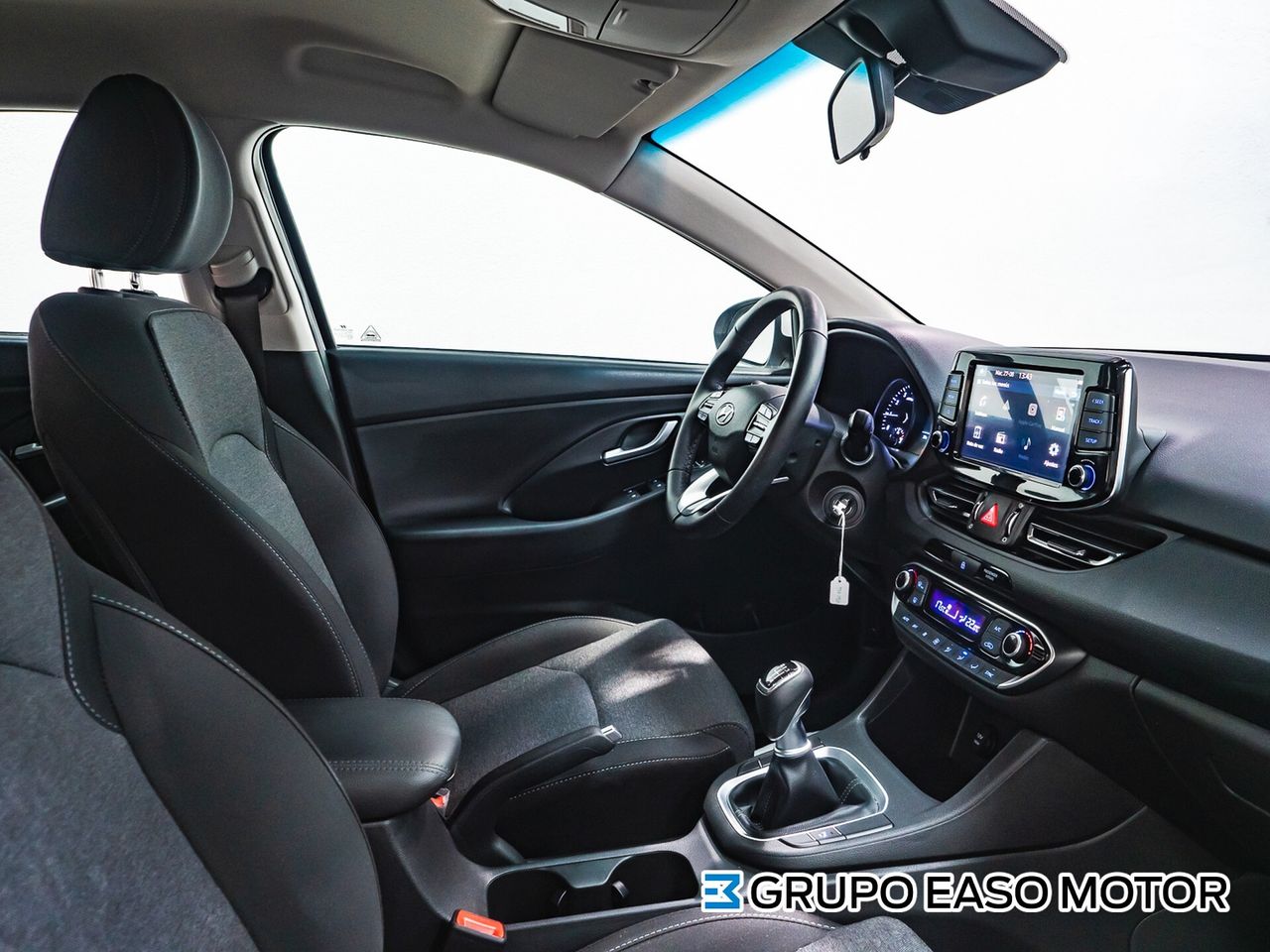 Hyundai i30 1.5 DPI KLASS SLX 110 5P - foto 18