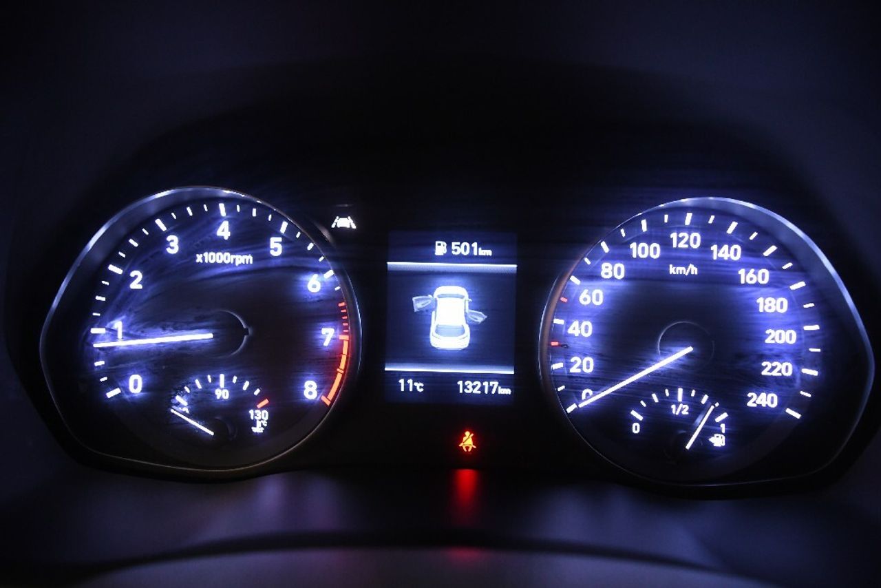 Hyundai i30 1.5 DPI KLASS SLX 110 5P - foto 11