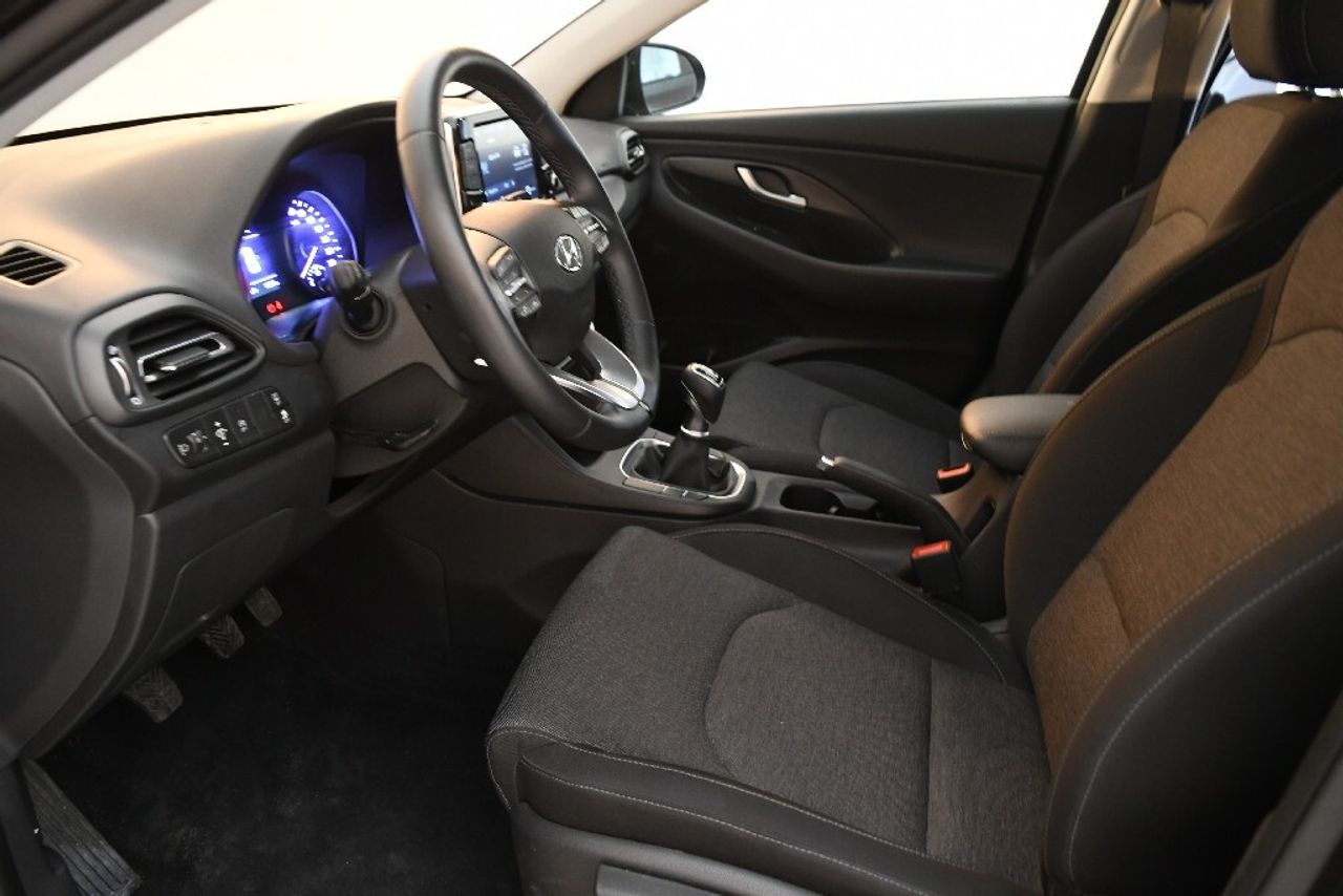 Hyundai i30 1.5 DPI KLASS SLX 110 5P - foto 6