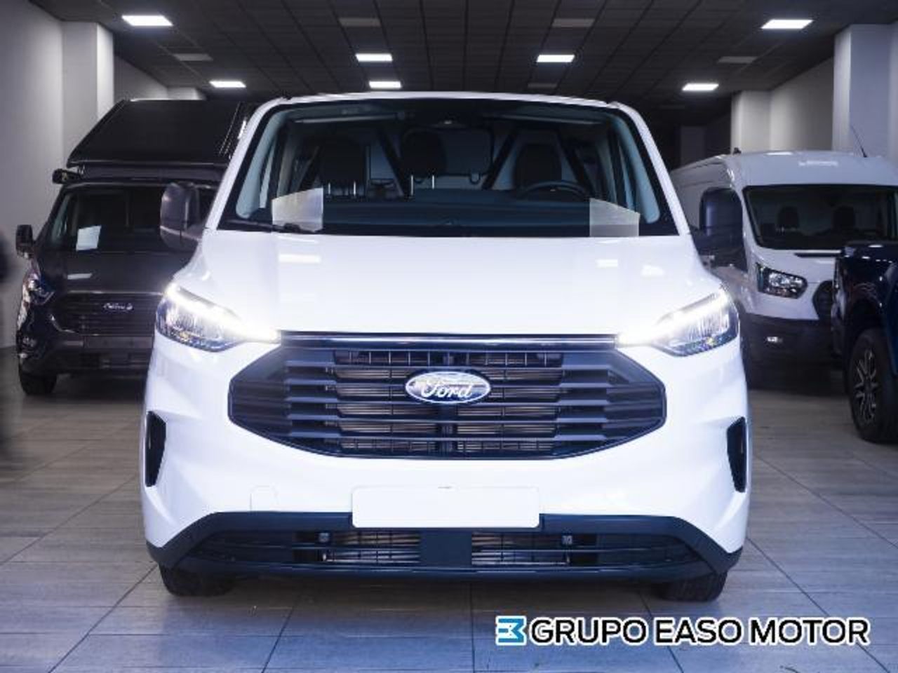 Ford Transit Custom 2.5 DURATEC PHEV 171KW 320 TREND VAN SWB 232 4P - Foto 3