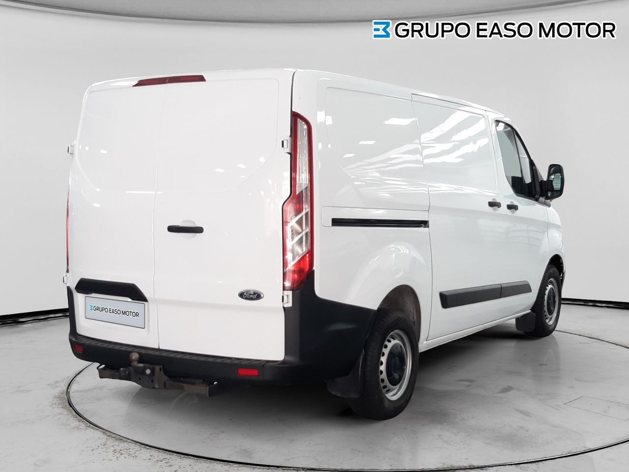 Ford Transit Custom 2.0 TDCI 77KW 260 AMBIENTE VAN SWB 105 4 - foto 5