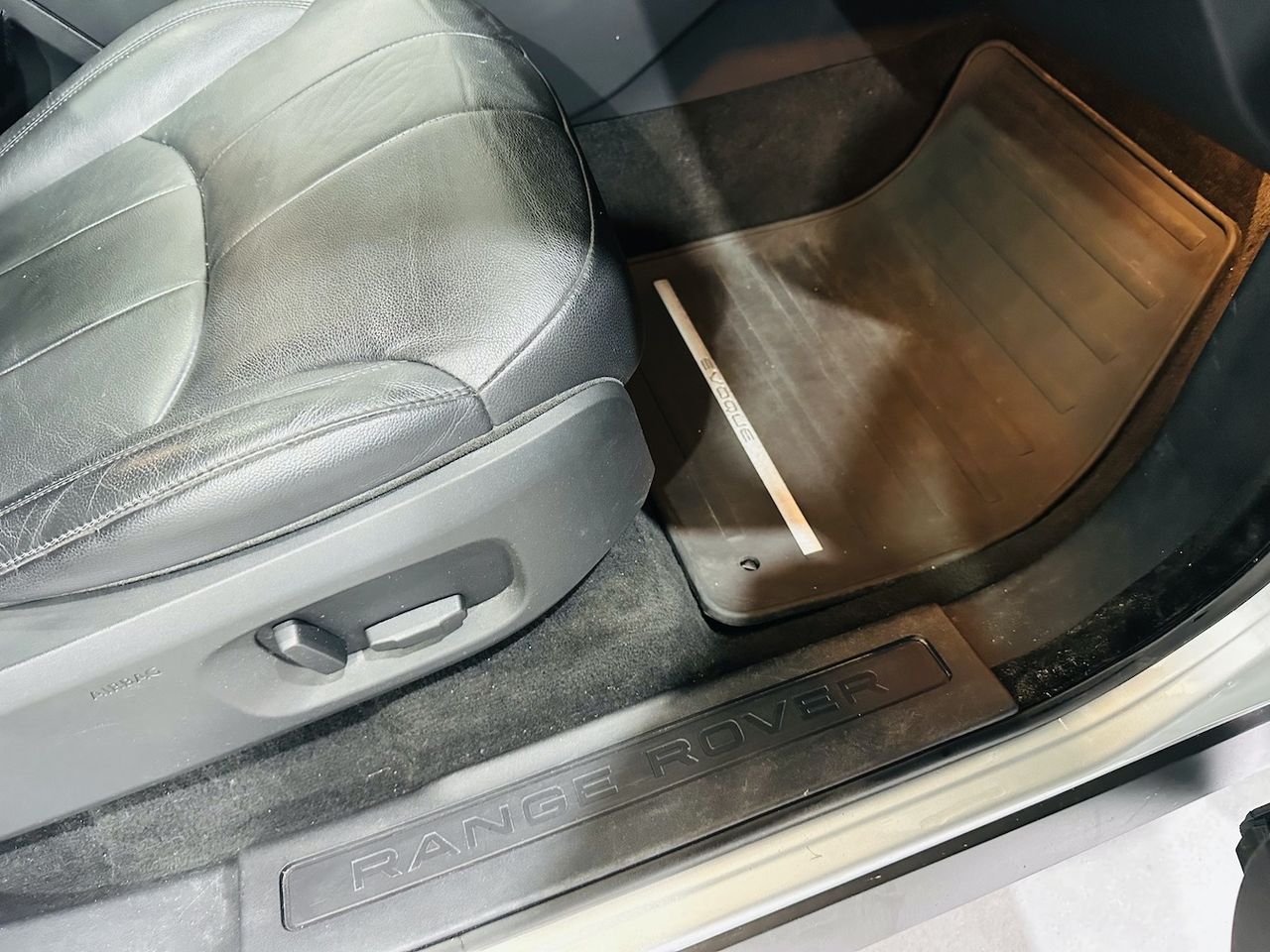 Land-Rover Range Rover Evoque SE - foto 33