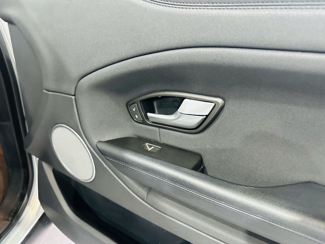 Land-Rover Range Rover Evoque SE - foto 34