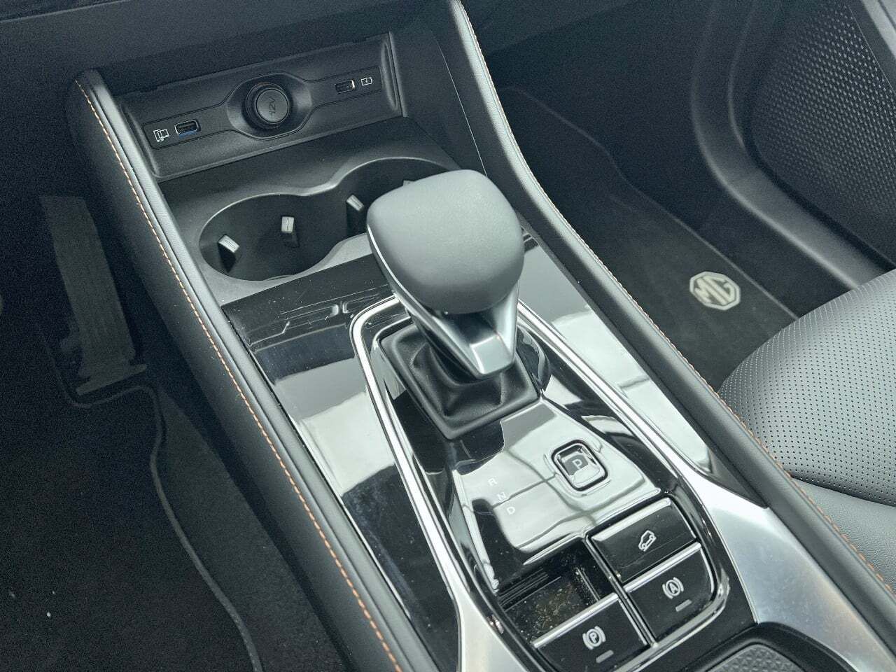 MG HS 1.5 HEV HYBRID+ LUXURY 220CV 5P - foto 17