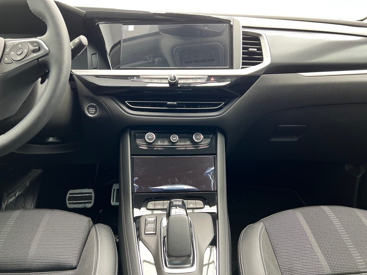 Opel Grandland 1.6 TURBO PHEV GS AUTO 225CV 5P - foto 18