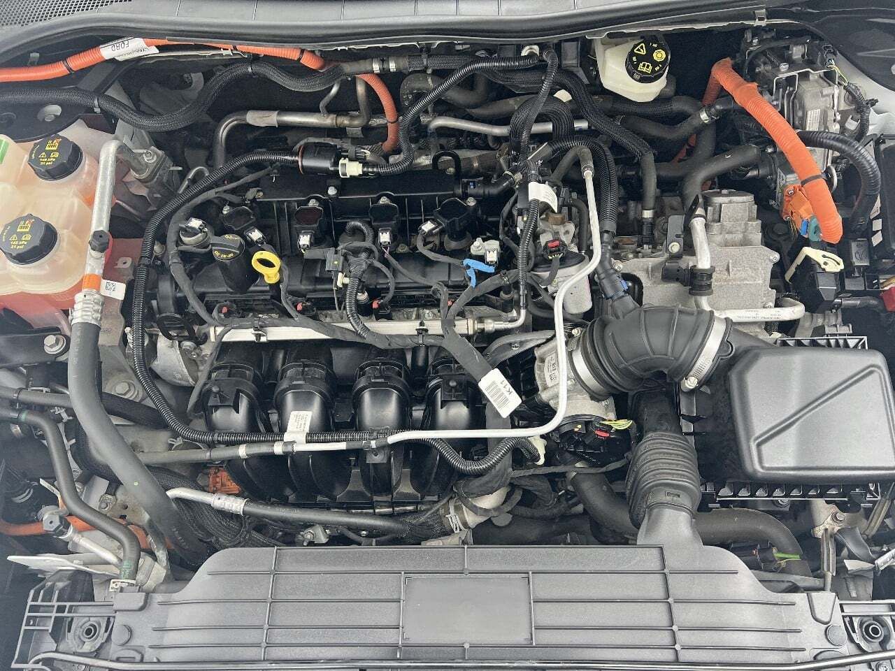 Ford Kuga ST-LINE X 2.5 DURATEC FHEV 190CV 5P - foto 25