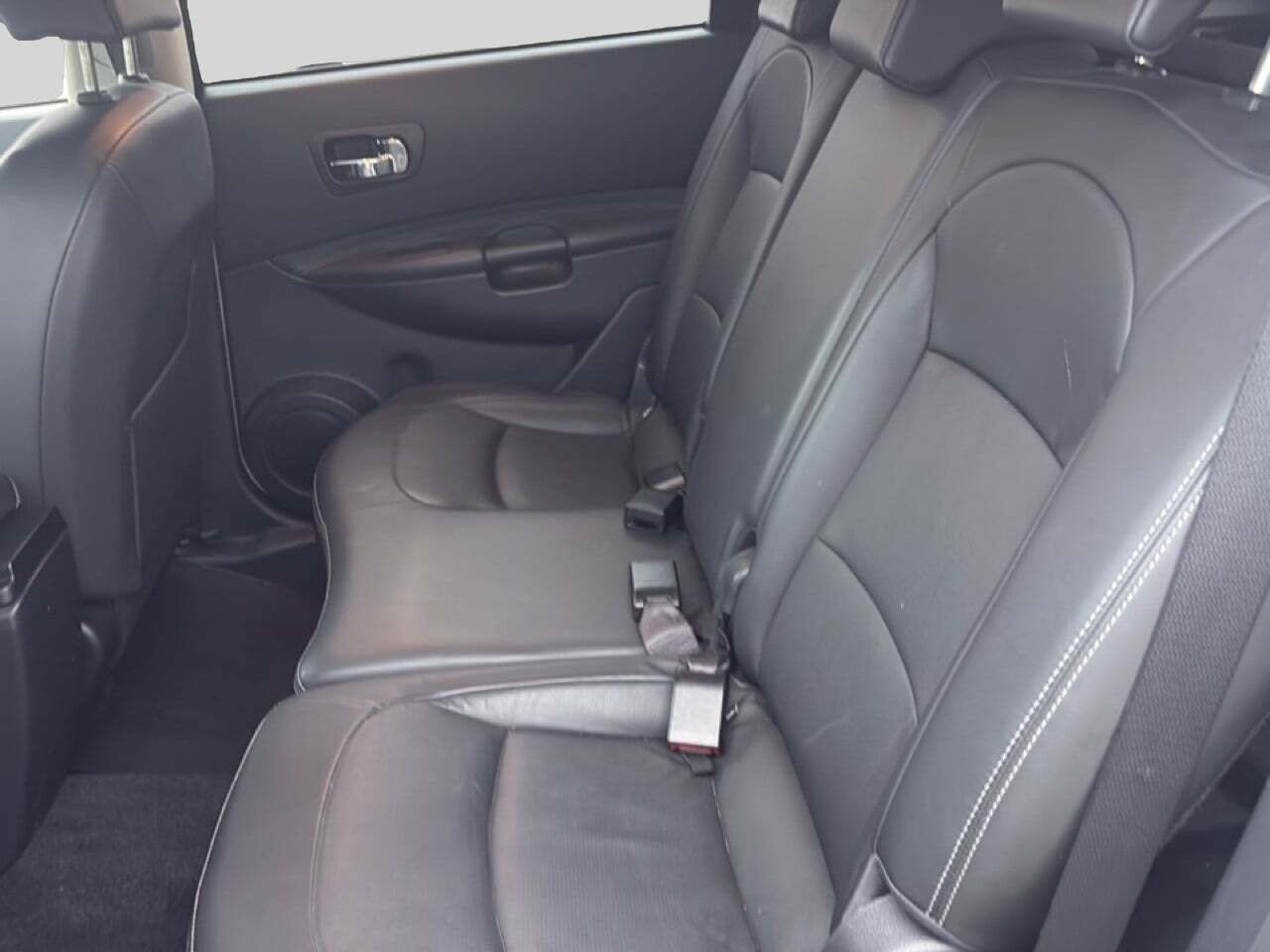 Nissan Qashqai+2 2.0 dCi TEKNA PREMIUM 4x4 A/T P Negr 17" - foto 12