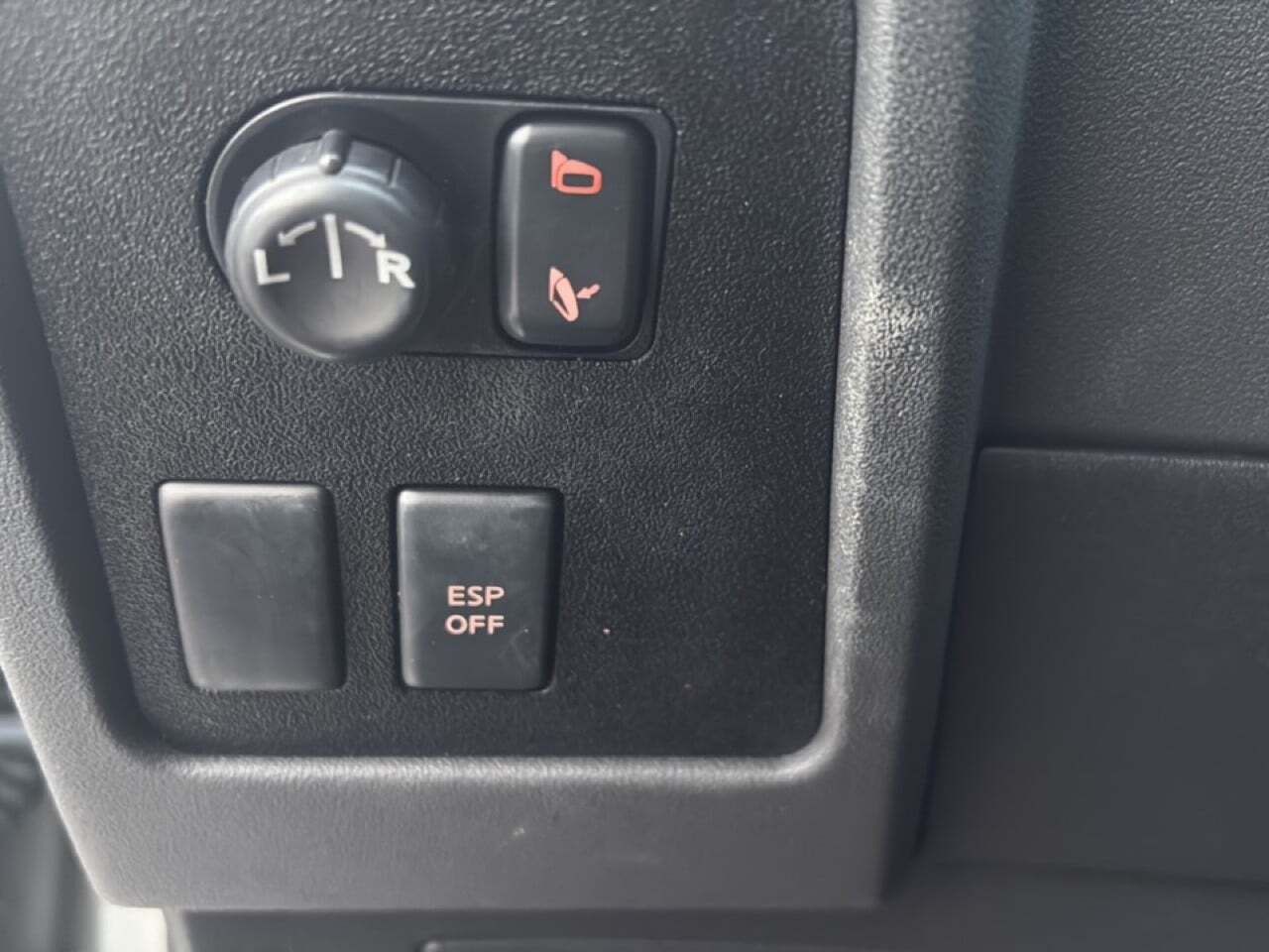 Nissan Qashqai+2 2.0 dCi TEKNA PREMIUM 4x4 A/T P Negr 17" - foto 22