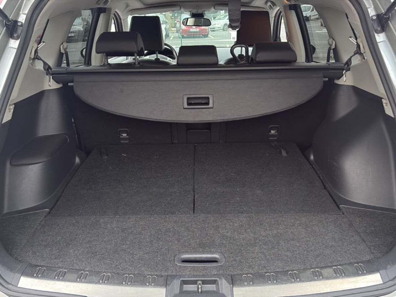 Nissan Qashqai+2 2.0 dCi TEKNA PREMIUM 4x4 A/T P Negr 17" - foto 6