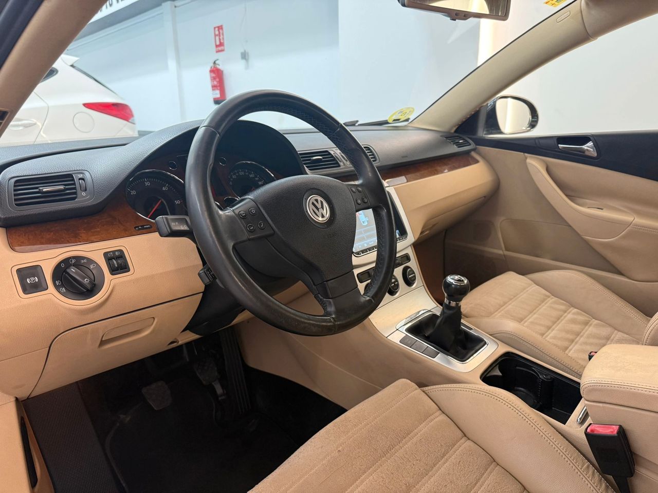 VOLKSWAGEN Passat 2.0 TDI DPF Highline - foto 17