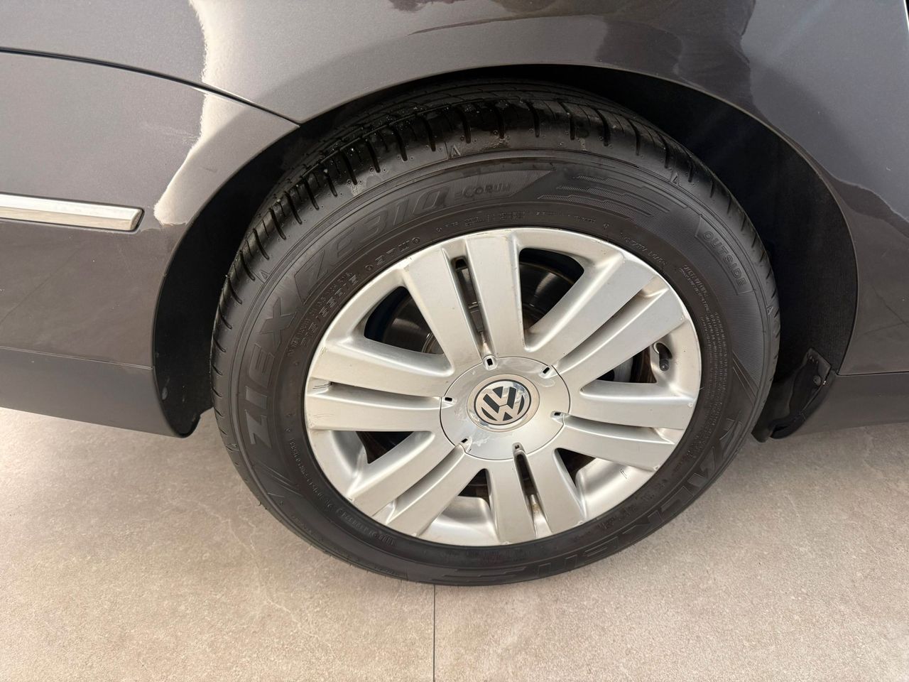 VOLKSWAGEN Passat 2.0 TDI DPF Highline - foto 9