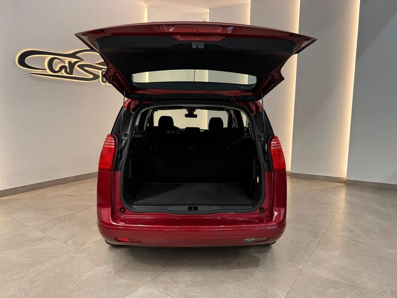 PEUGEOT 5008 Allure 1.6 HDI 112 FAP - foto 17