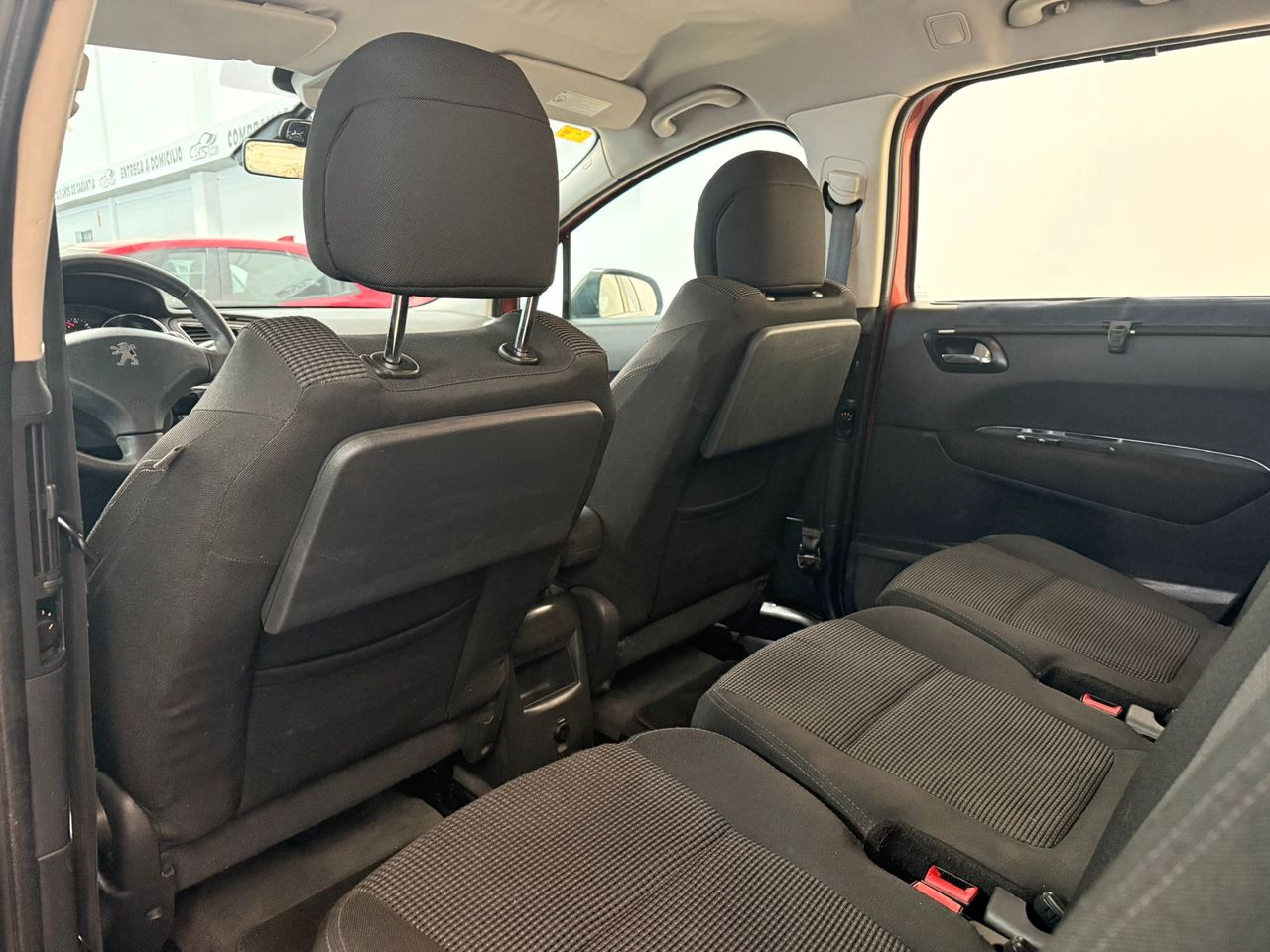 PEUGEOT 5008 Allure 1.6 HDI 112 FAP - foto 8