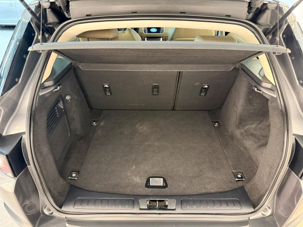 LAND-ROVER Range Rover Evoque 2.0L TD4 4x4 HSE Auto - foto 11