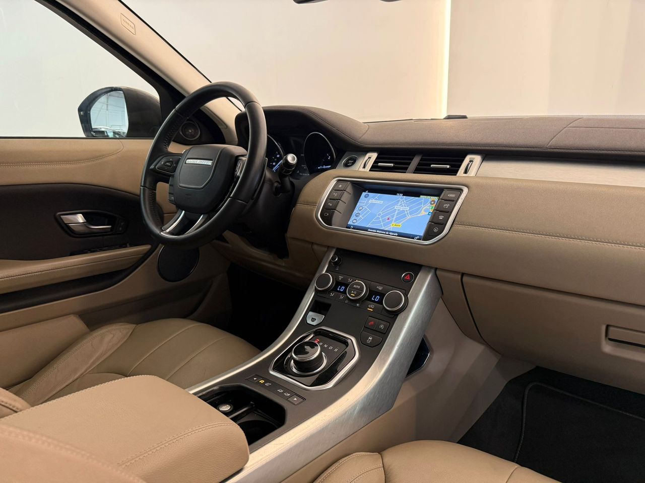 LAND-ROVER Range Rover Evoque 2.0L TD4 4x4 HSE Auto - foto 24