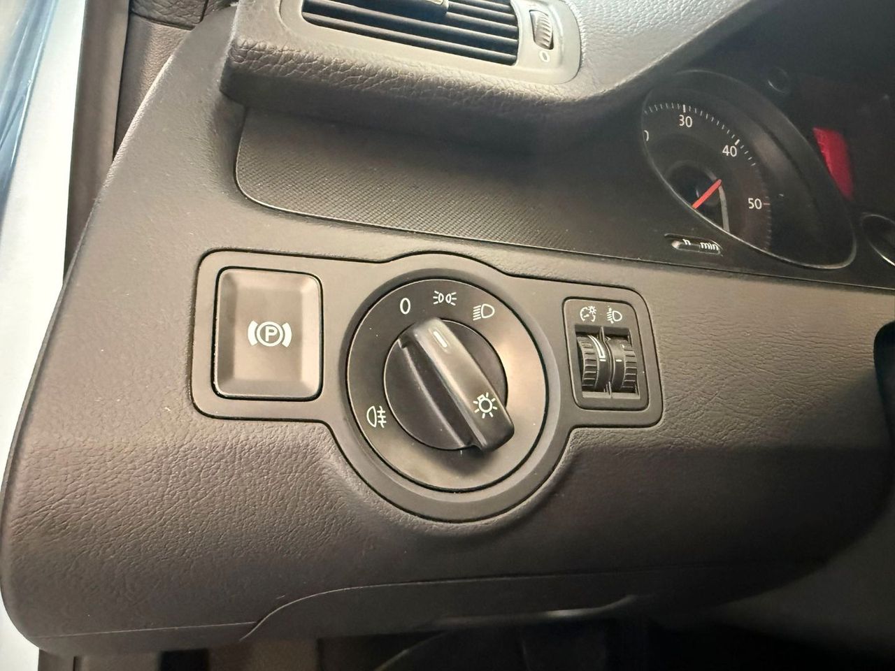 VOLKSWAGEN Passat Variant 2.0 TDI DPF Highline - foto 19