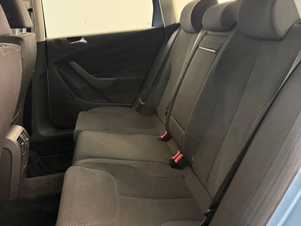 VOLKSWAGEN Passat Variant 2.0 TDI DPF Highline - foto 15