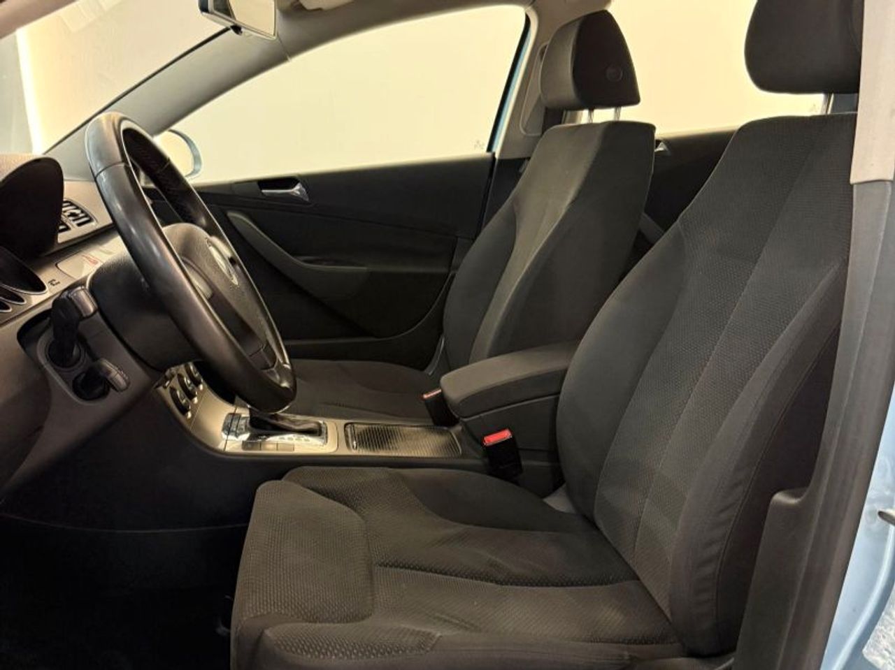 VOLKSWAGEN Passat Variant 2.0 TDI DPF Highline - foto 16