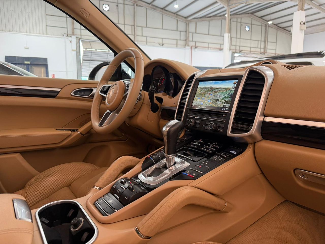 Porsche Cayenne Platinum Edition - foto 11