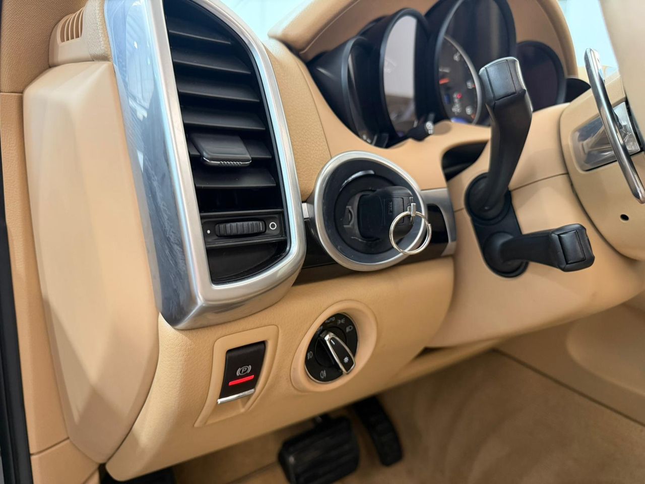 Porsche Cayenne Platinum Edition - foto 22