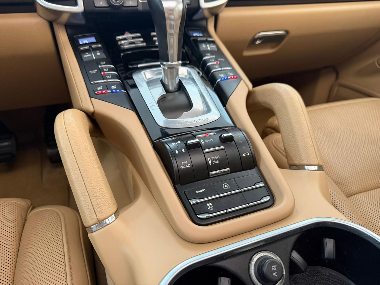 Porsche Cayenne Platinum Edition - foto 21