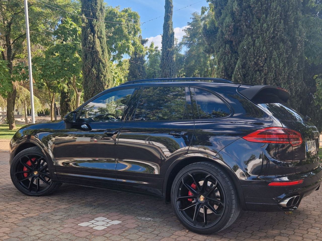 PORSCHE Cayenne Turbo