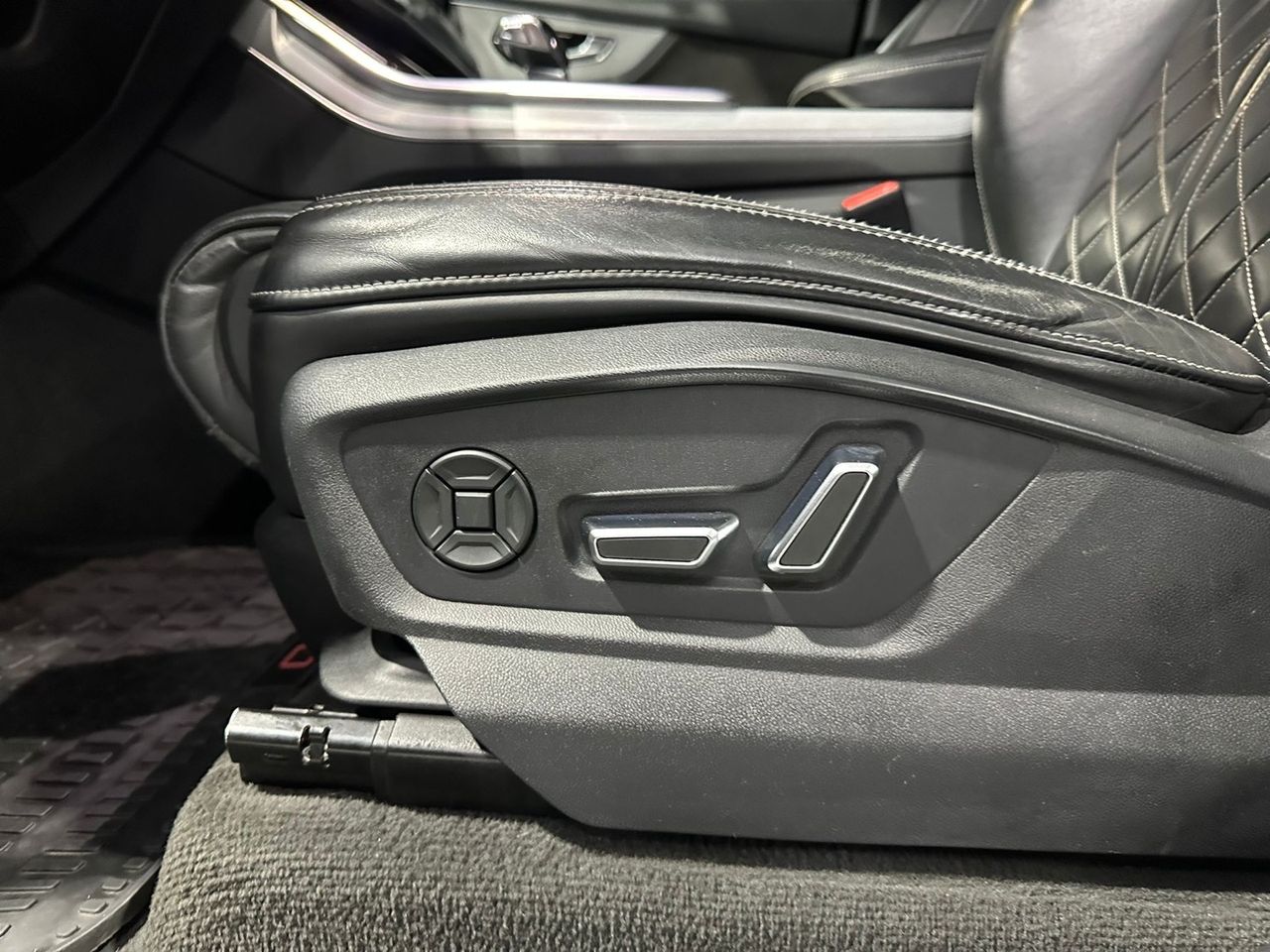 AUDI Q8 50 TDI quattro tiptronic - foto 22