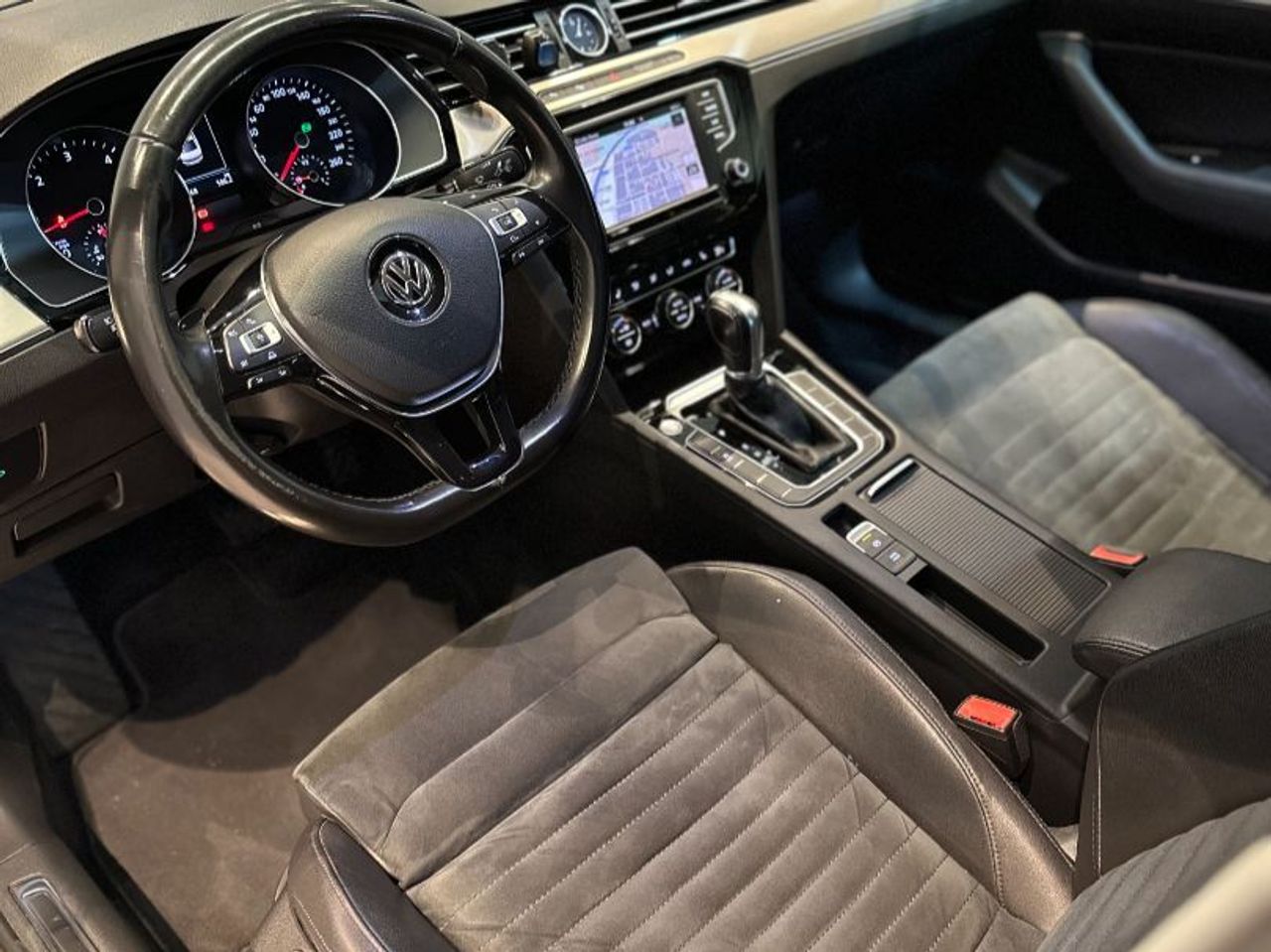 VOLKSWAGEN Passat Advance 2.0 TDI 110kW150CV BMT DSG - foto 37