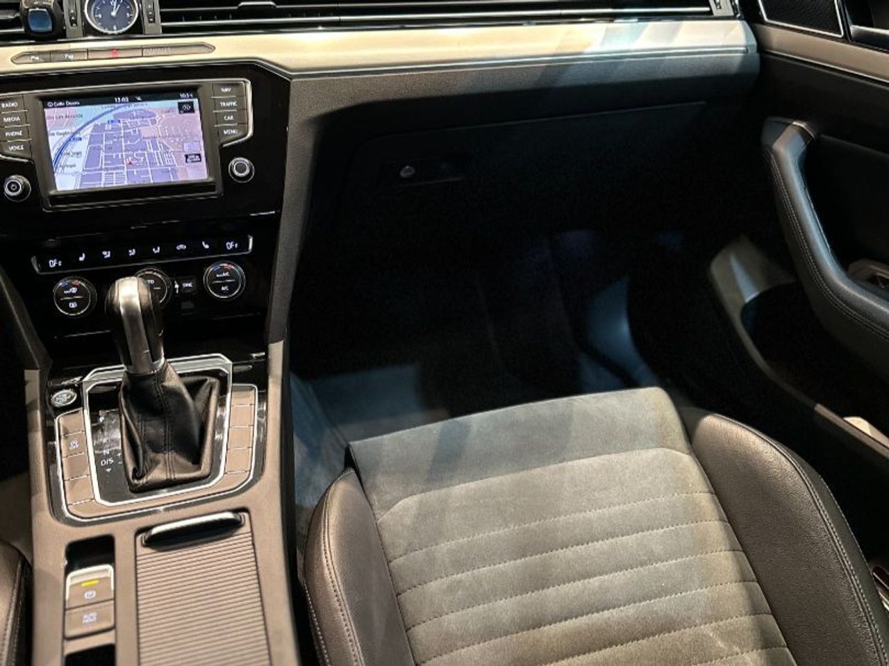 VOLKSWAGEN Passat Advance 2.0 TDI 110kW150CV BMT DSG - foto 36