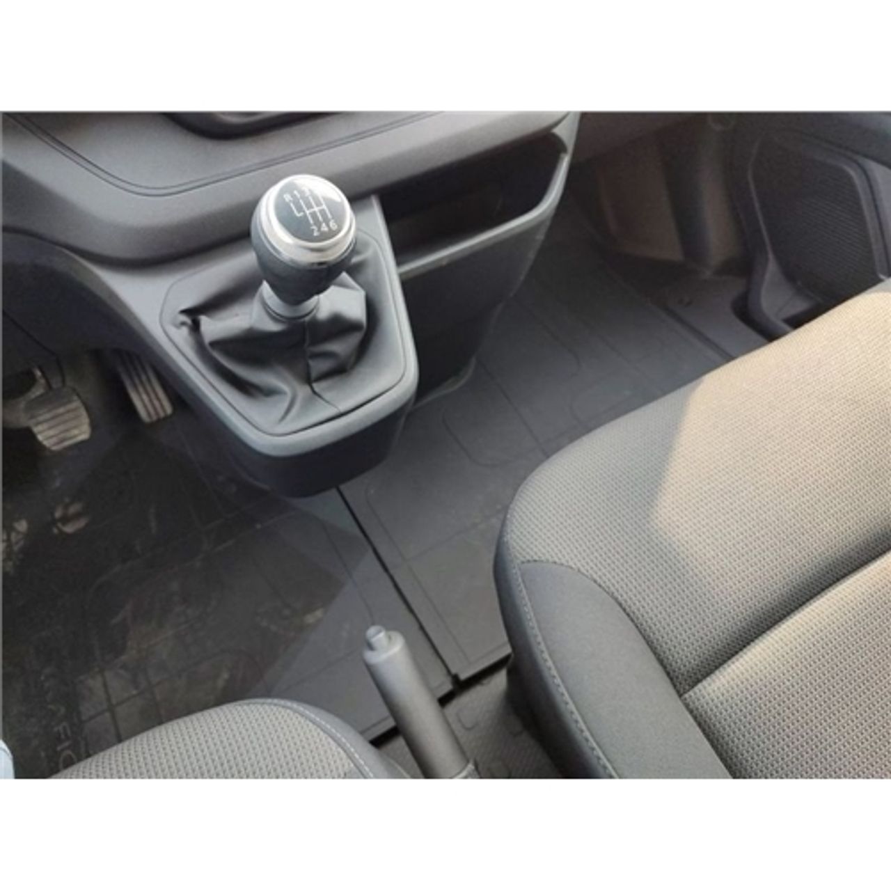 Renault Trafic Furgón Diesel TFurgón L1H1 BluedCi 96kW CU au - foto 17