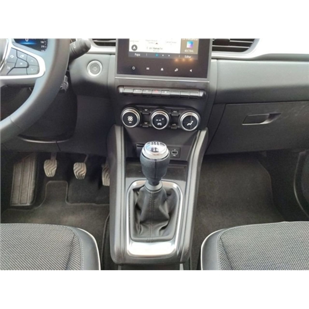 Renault Captur TCe Techno 67kW - foto 14