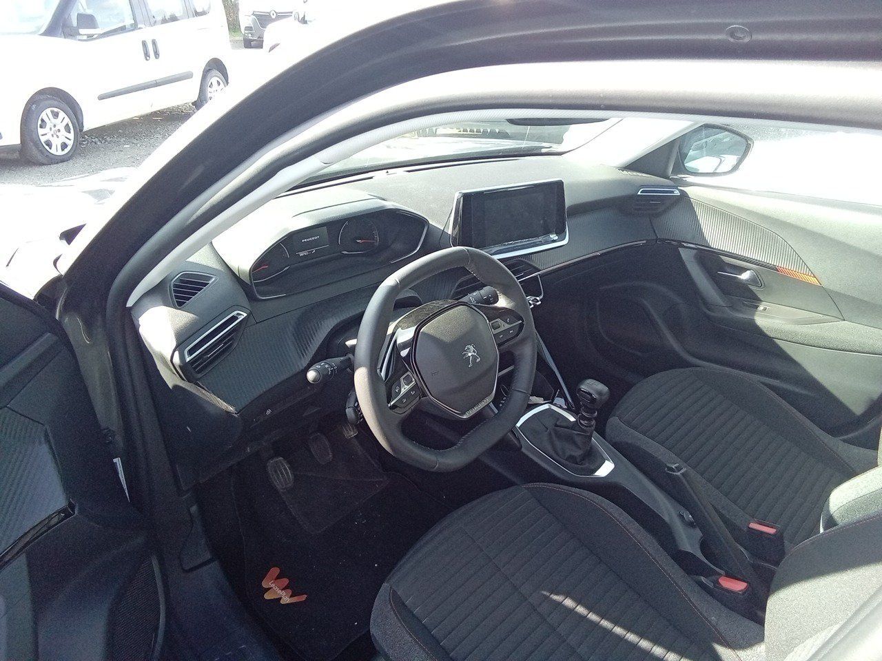 Peugeot 2008 Active Pack Bluehdi 81kw (110cv) - Foto 8