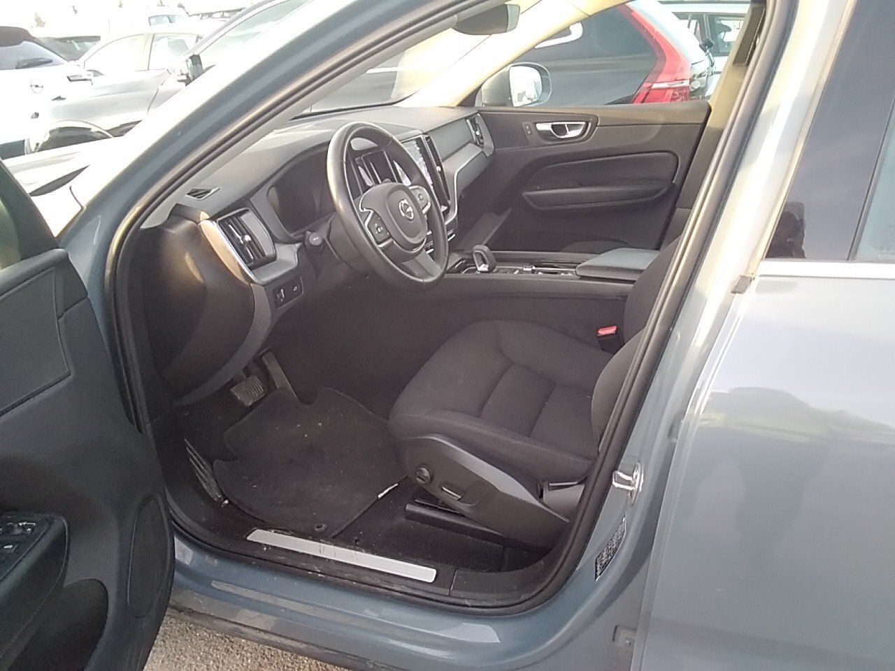 Volvo Xc60 2.0 B4 D Momentum Pro Auto - Foto 8