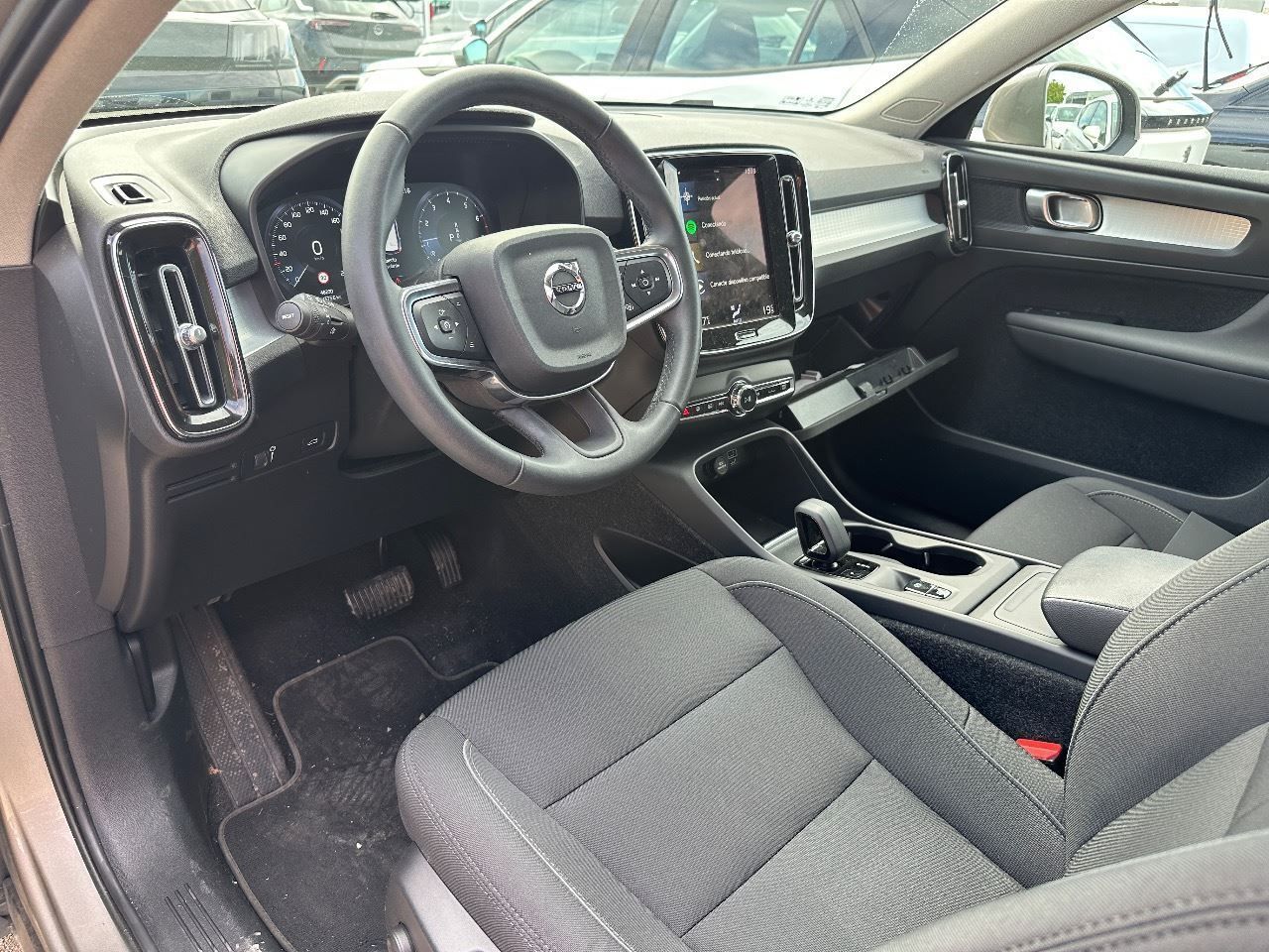 Volvo Xc40 2.0 B3 G Momentum Pro Auto - Foto 8