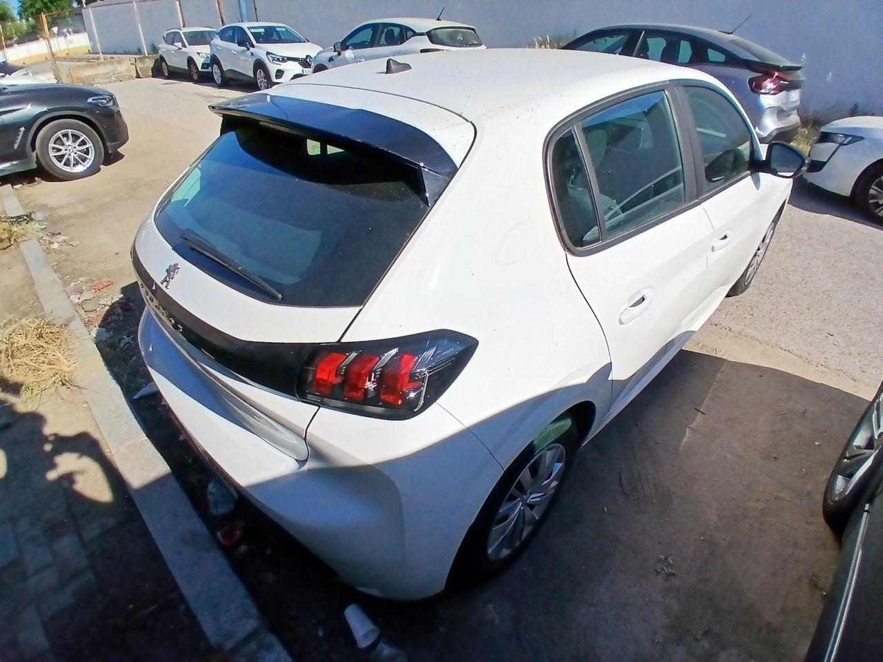 Peugeot 208 Bluehdi 73kw (100cv) Active - Foto 4