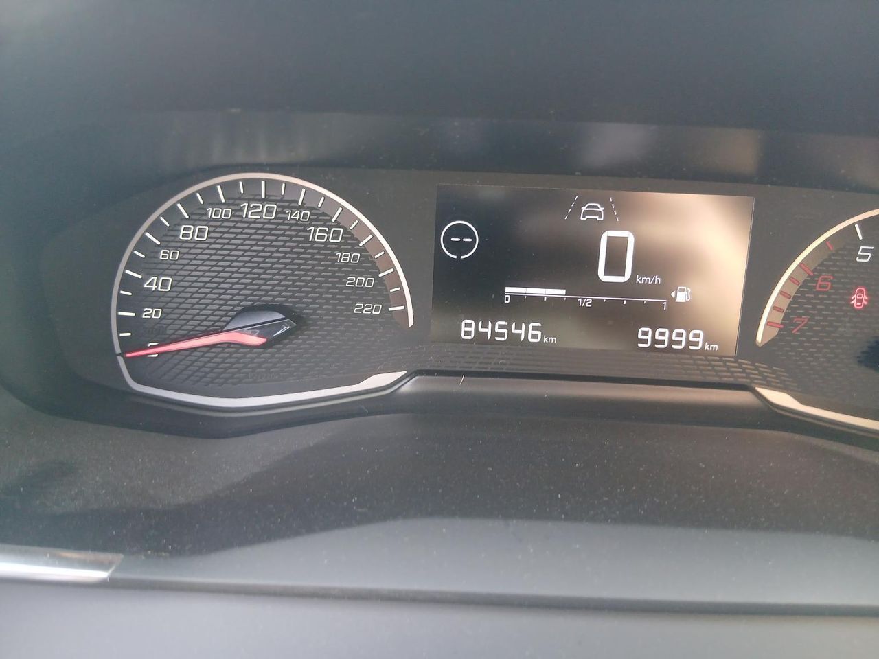 Peugeot 208 Bluehdi 73kw (100cv) Active - Foto 7