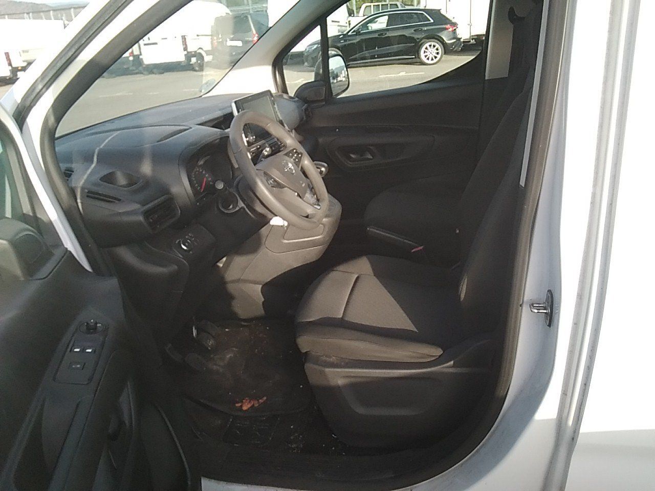 Opel Combo Cargo L 650kg Diesel 1.5 100hp S&s Mt E6 - Foto 8