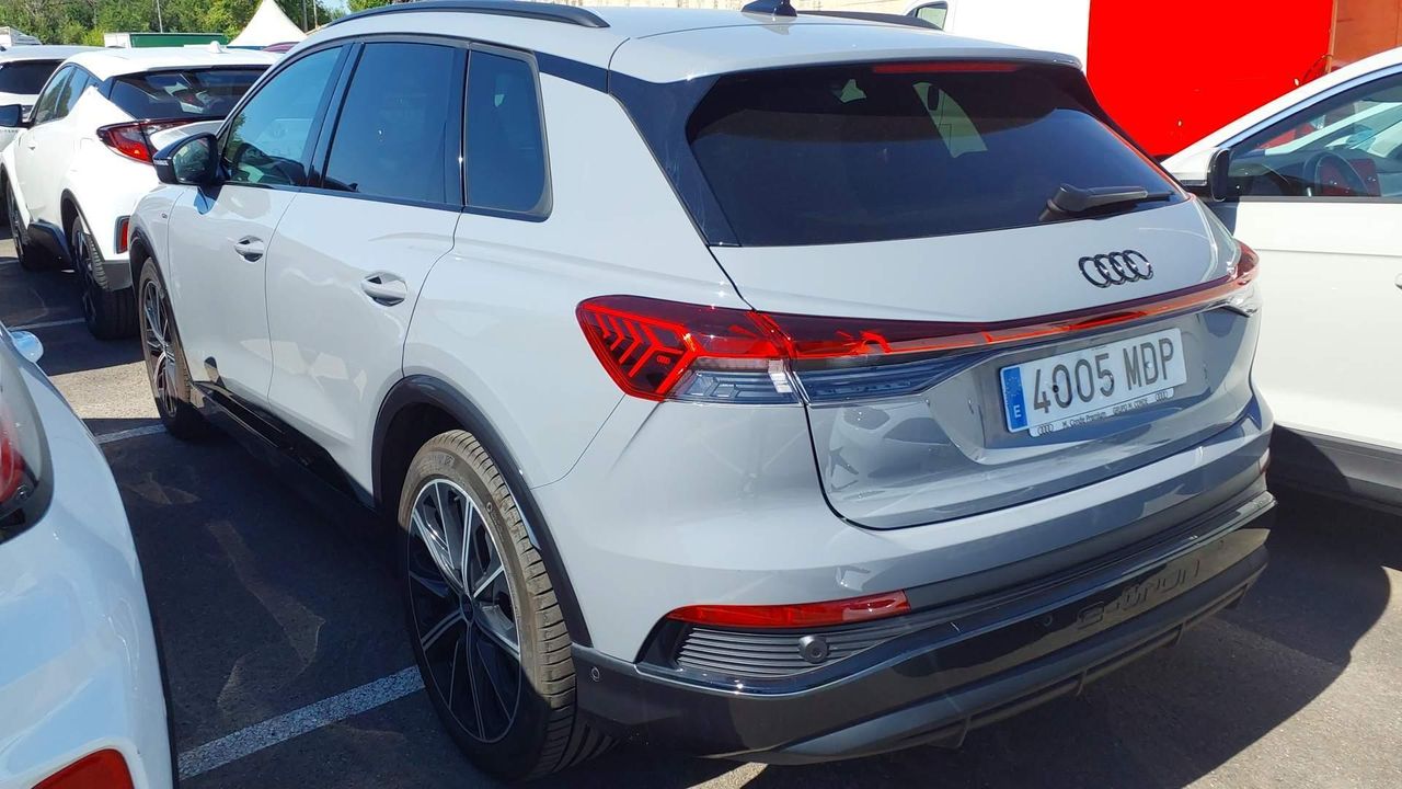 Audi Q4 Black Line Edition 40 E-tron 150kw 82kwh - Foto 3