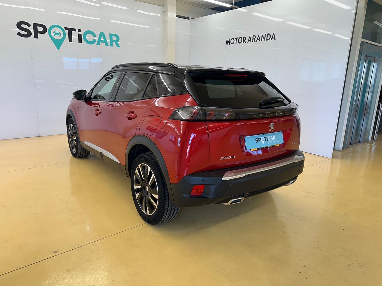Peugeot 2008 GT Pack Puretech 155CV SS EAT8 - Foto 5