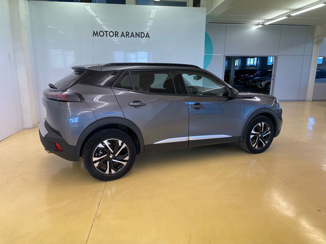 Peugeot 2008 Allure Pack Puretech 130 SS EAT8 - Foto 4