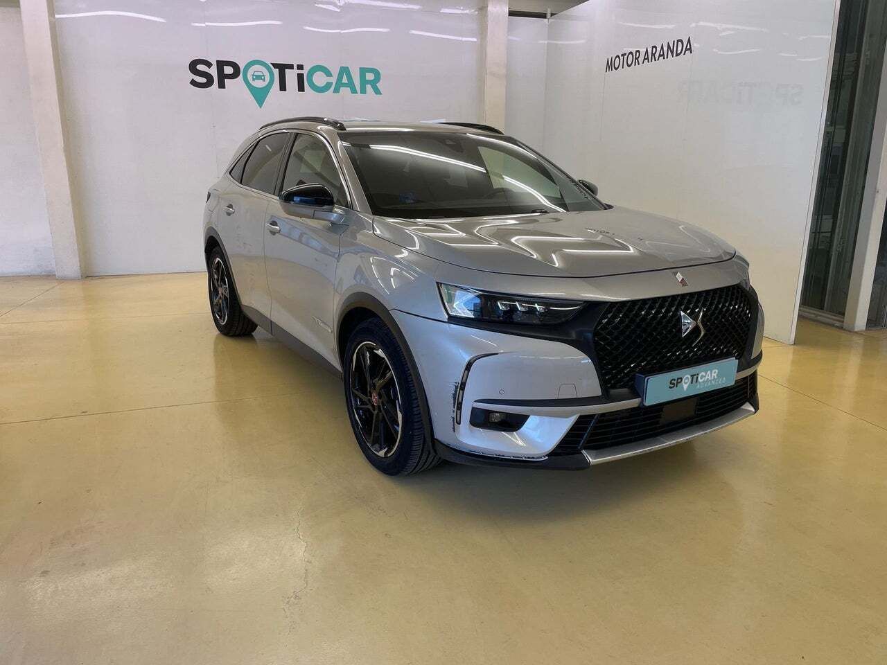 DS DS 7 Crossback 1.6 ETense 225 PERFORMANCE LINE  Auto - Foto 2