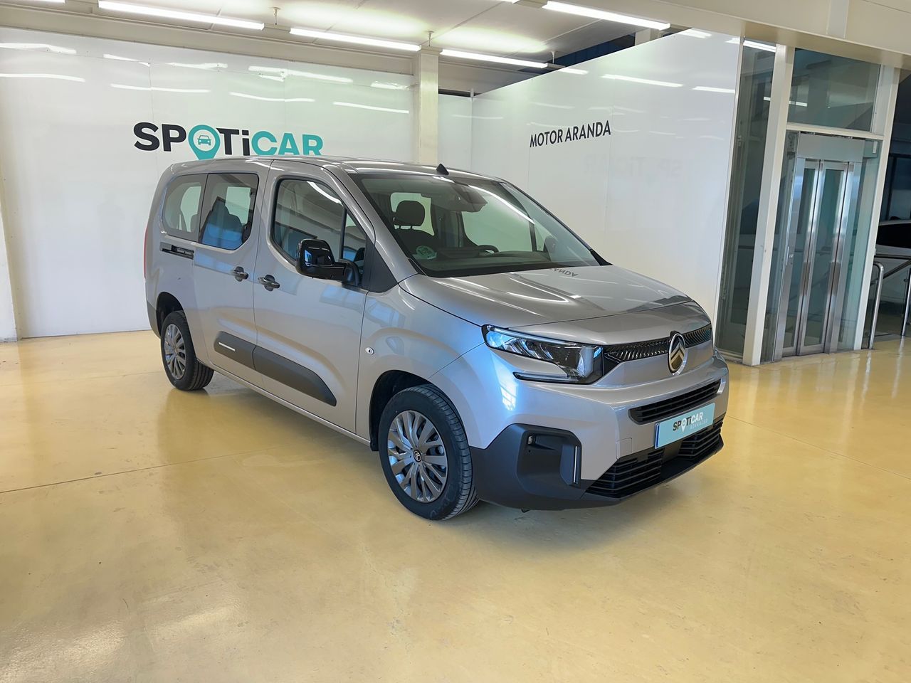 Citroën Berlingo XL BlueHDi PLUS 130CV AT8 - Foto 3