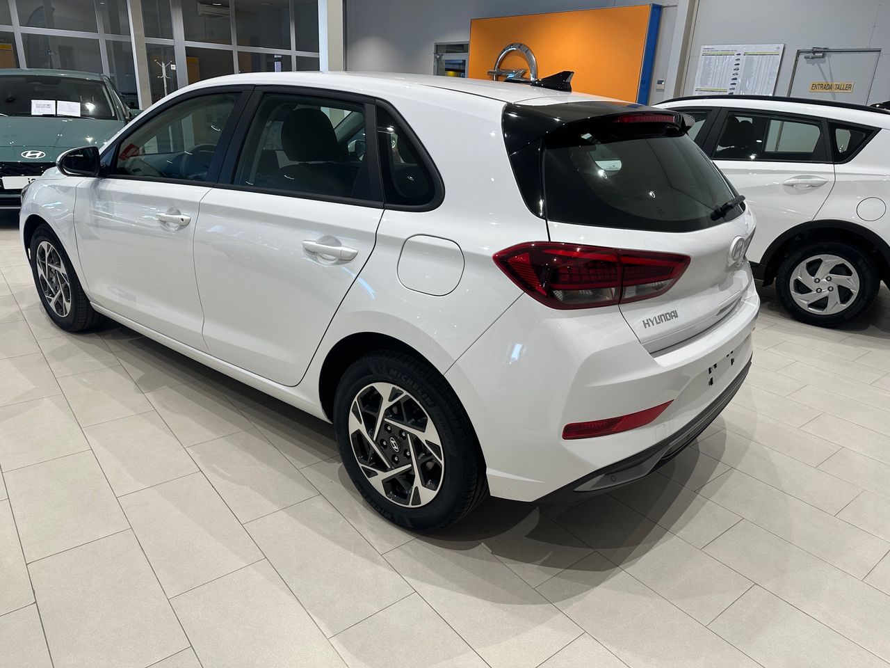 Hyundai i30  5p TGDI 1.0 100CV 48V KLASS - Foto 5
