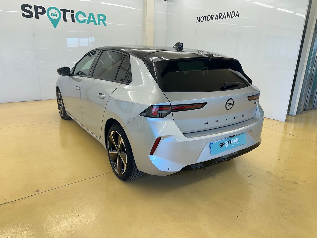 Opel Astra GS Hybrid 145 CV - Foto 5