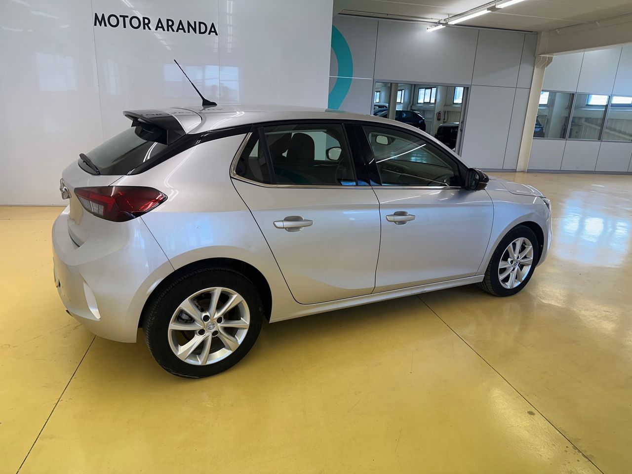 Opel Corsa ELEGANCE 1.2 XHL 100cv - Foto 2