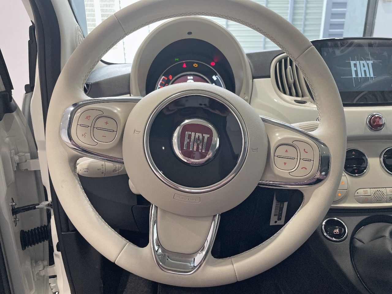 Fiat 500 1.0 Hybrid 51 kW - Foto 2