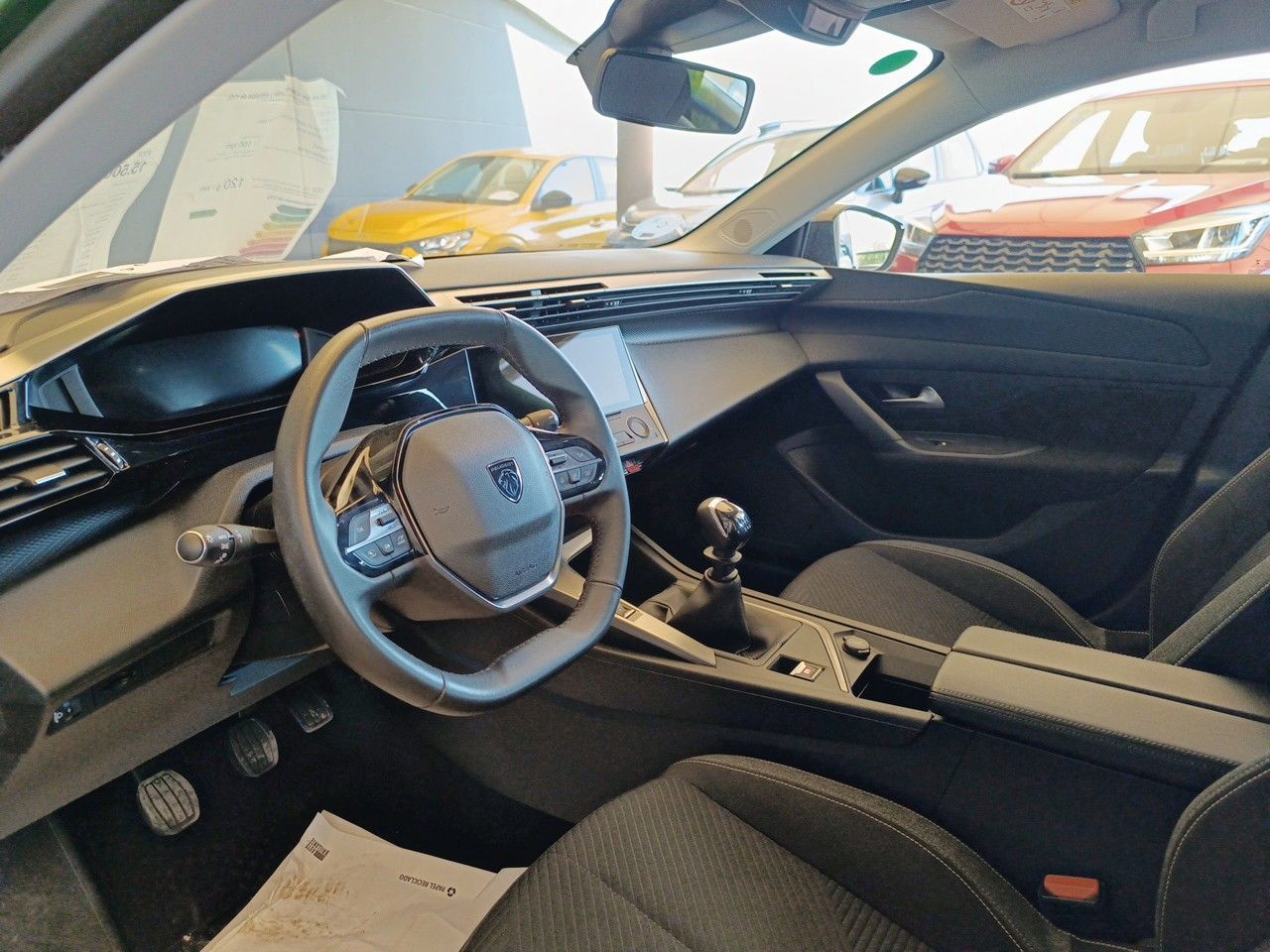 Peugeot 308 5p Active Pack Puretech 110 - Foto 2